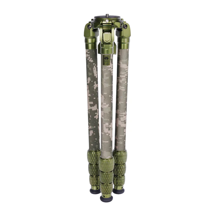CT-3204 Carbon Fiber Tripod - 1 Shot Gear